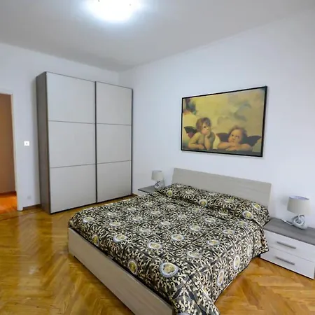 Cucco Apartment *